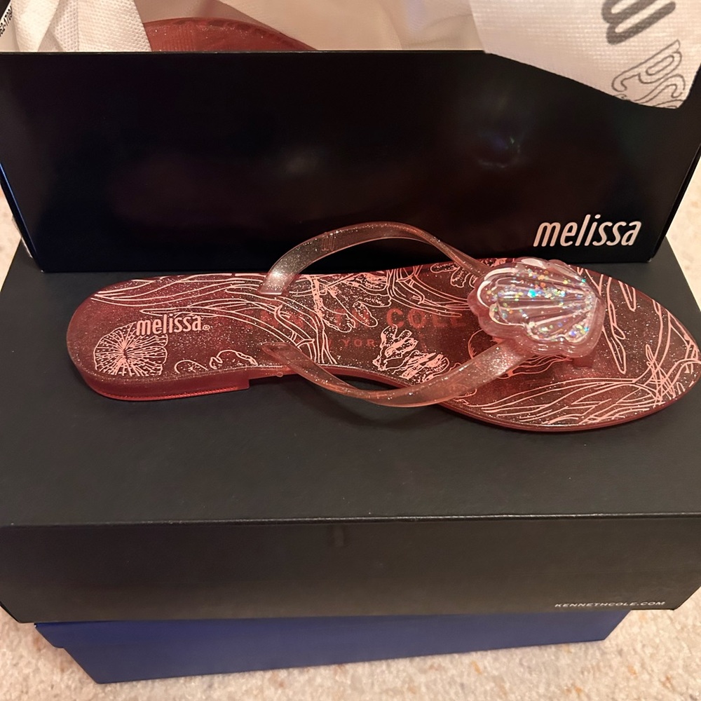 Nib Melissa harmonic Barbie jelly flip flops floating glitter shell detail